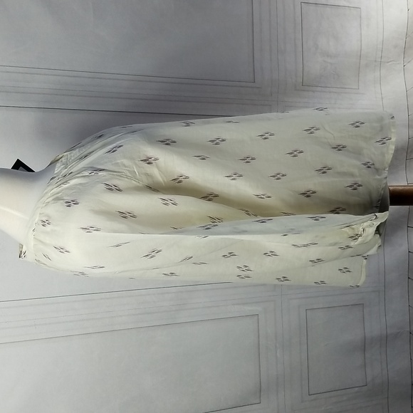 PAIGE Sammy Button Front Top - Picture 9 of 14